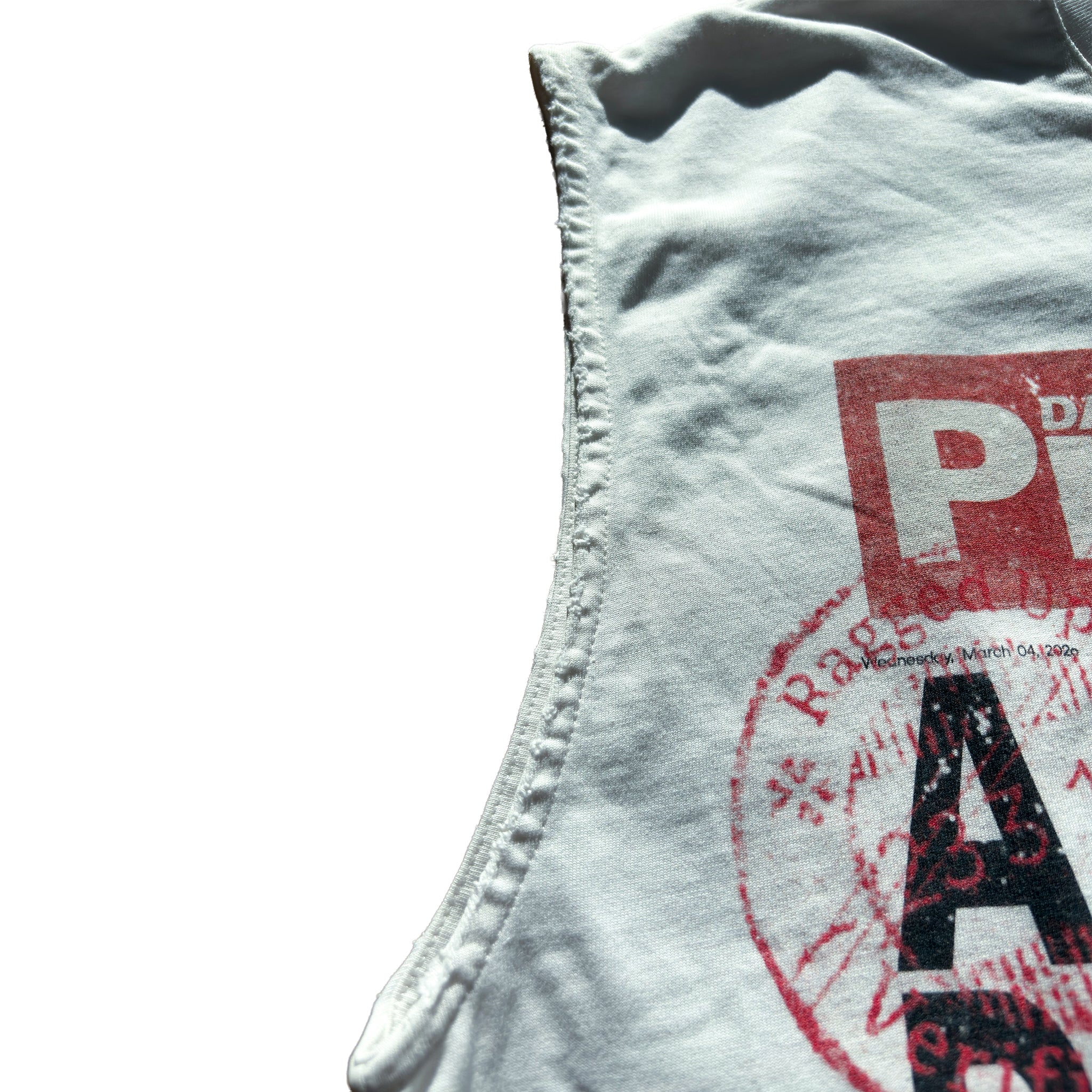 NEWSPAPER SLEEVELESS SHIRT